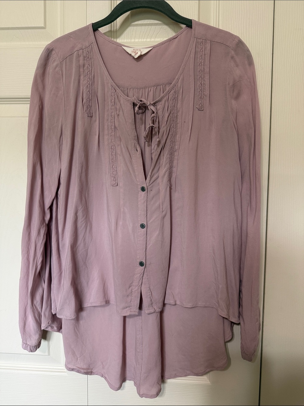 Sun & Shadow Dusty Lavender Button-Front Lace-Trim Blouse